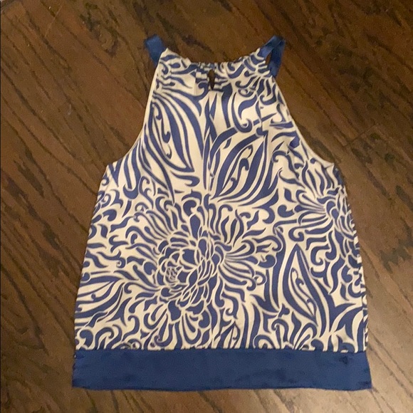 Ann Taylor Top. - Picture 4 of 4